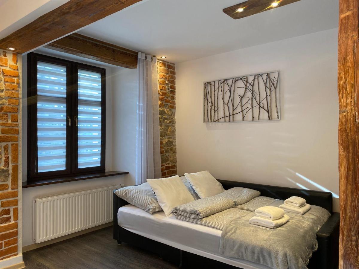 Apartament Przy Ratuszu Клодзько Екстер'єр фото