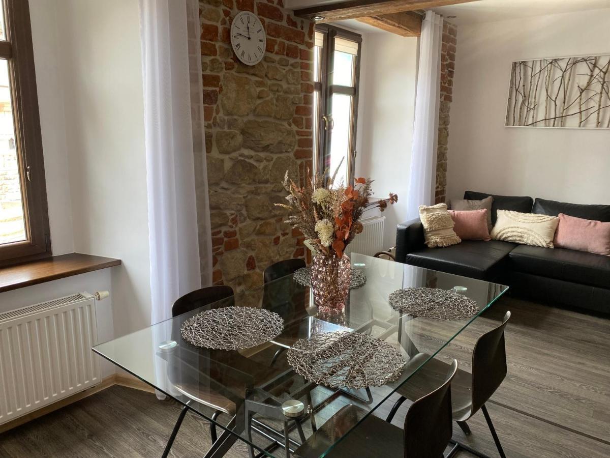 Apartament Przy Ratuszu Клодзько Екстер'єр фото