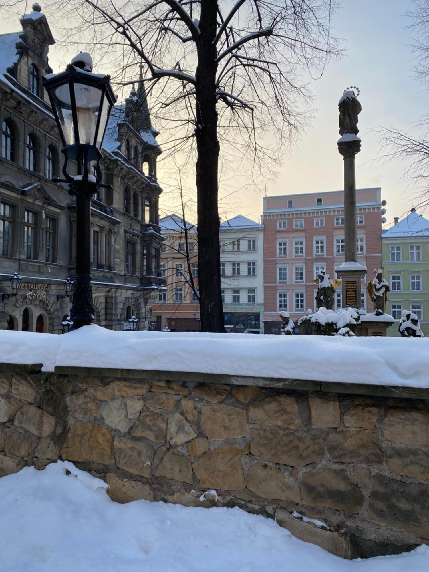 Apartament Przy Ratuszu Клодзько Екстер'єр фото