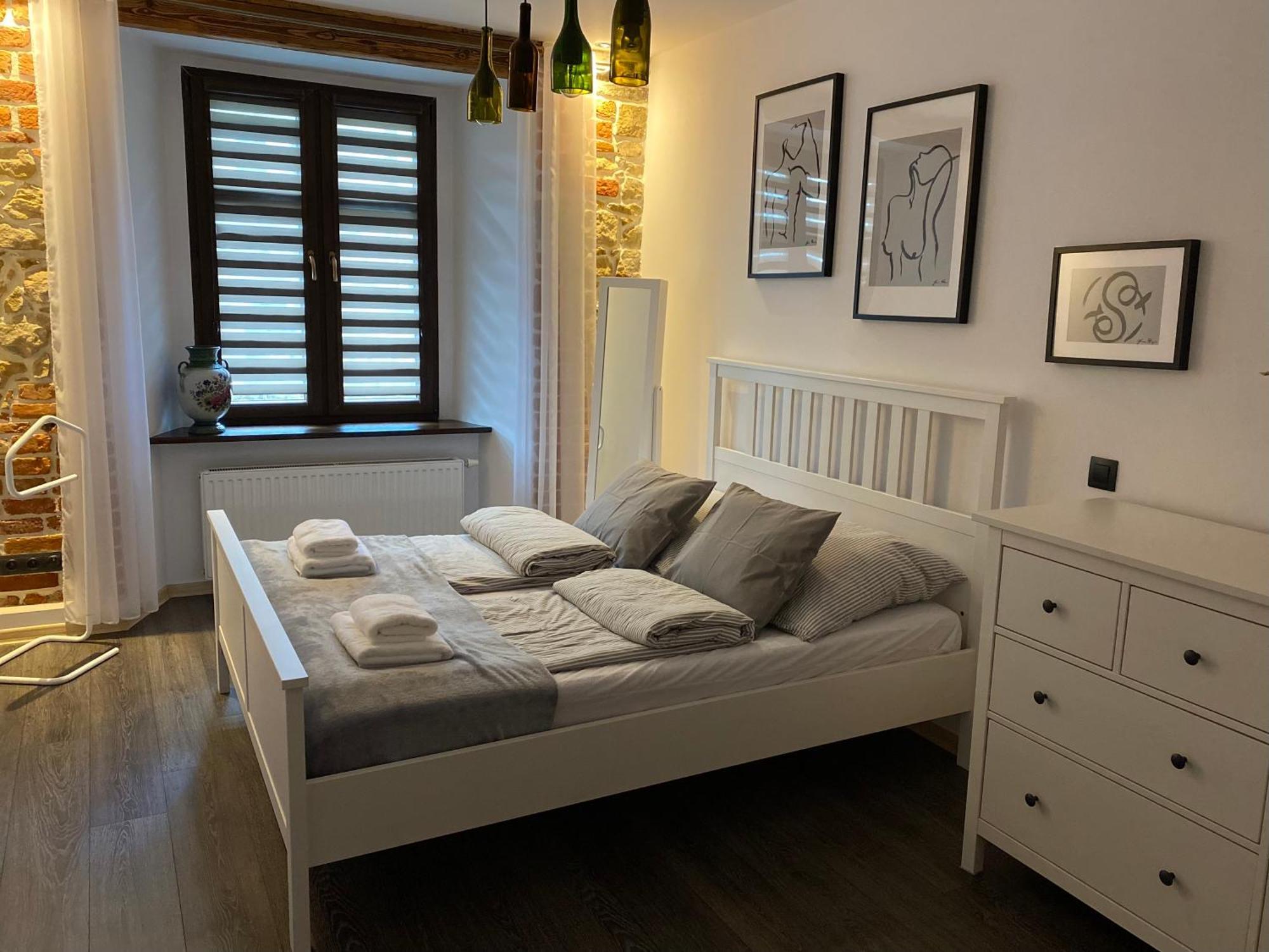 Apartament Przy Ratuszu Клодзько Екстер'єр фото